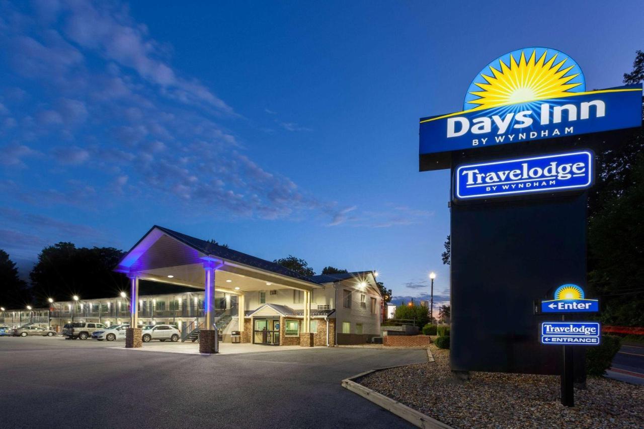Days Inn By Wyndham Charles Town Exterior foto